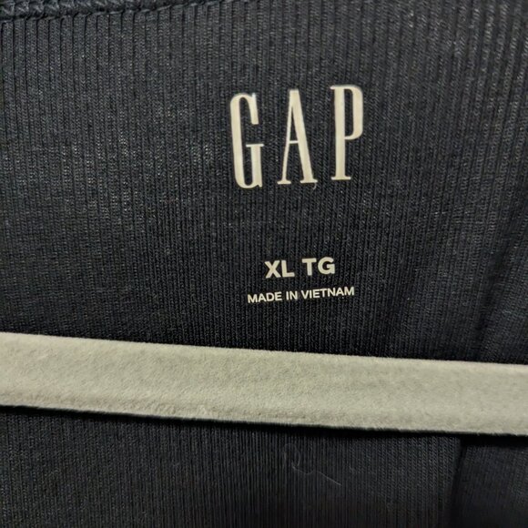 GAP Ribbed Eyelet Flutter Sleeve T-Shirt - Picture 8 of 10